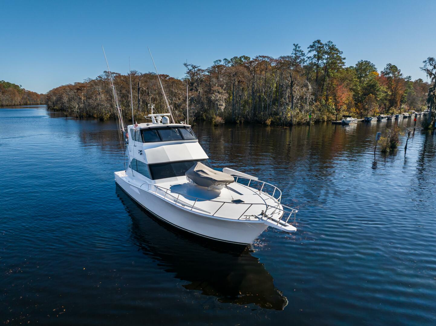 1999 Viking 58 Enclosed Flybridge 